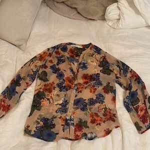 Adorable floral shirt